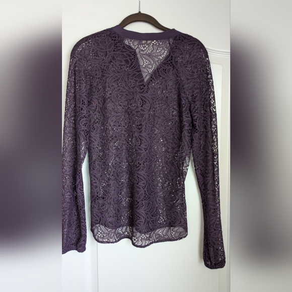 AG deep purple silk, lace size XS blouse. Like new . EUC - Picture 2 of 8